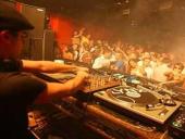 Elektroninės muzikos istorija bei stiliai 13 puslapis